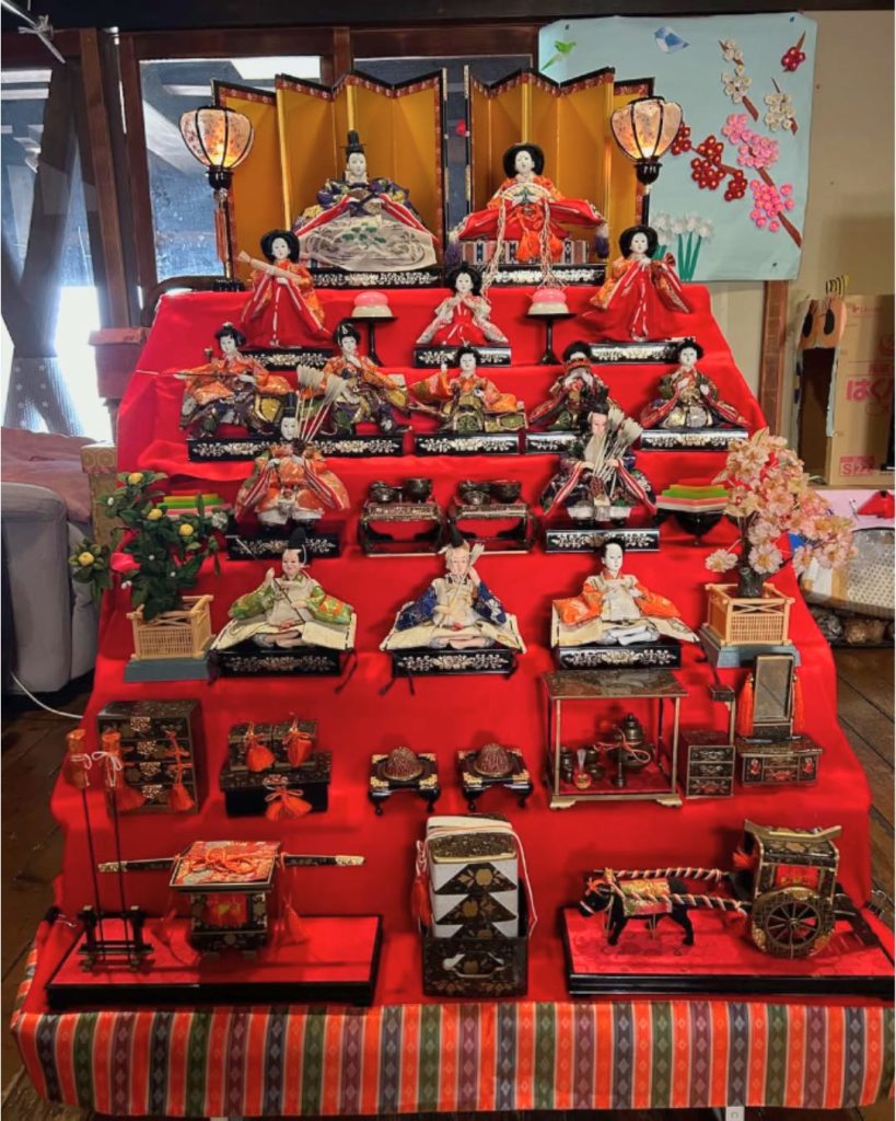 あつた荘の雛人形